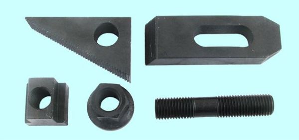 YT-6025 набор клиновых ступенчатых прижимов 5 предметов паз 17,7 мм М16х2,0 L=150 мм